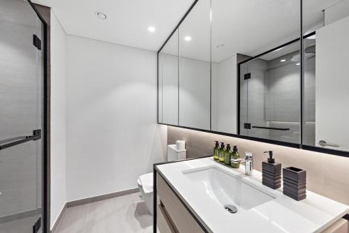 VayK - Ideal Studio in Sobha Hartland - image 2