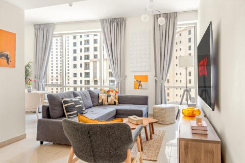 VayK - Inviting 1BR in Dubai Marina with Stunning Views - image 12