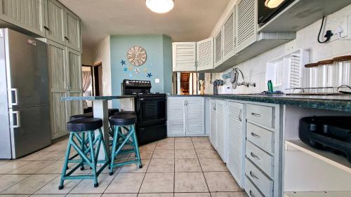 Uvongo Cabanas 13B in 马盖特