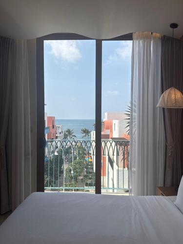 APOM Boutique Hotel - free cable car & sunworld water park in Hon Thom