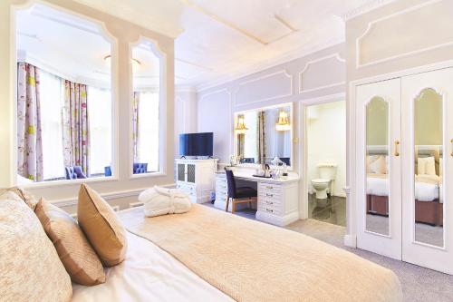 room detail thumbnail 0