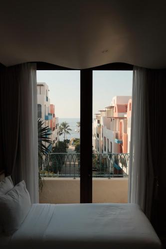 View, APOM Boutique Hotel - free cable car & sunworld water park in Hon Thom