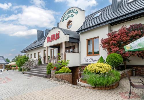 . Restauracja i Hotel KUBUŚ