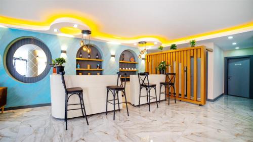 Blue Marina Hotel - image 5