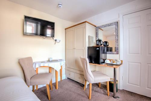 Potters Mooring Hotel - image 3