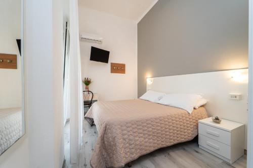 2 twin beds