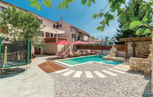 Holiday House Radigosa – khách sạn tại Peresiji