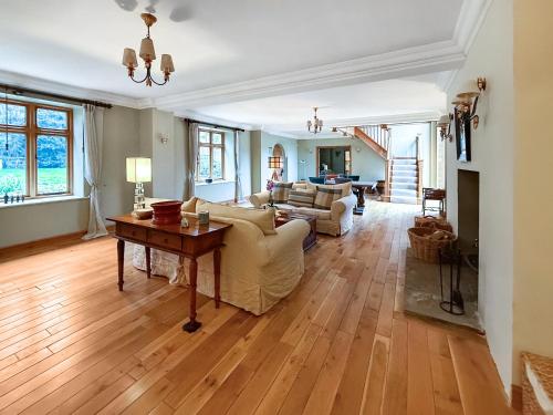 4 bedrooms, 4 beds