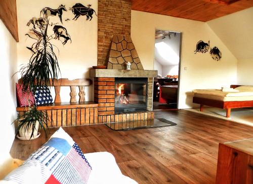 4 twin beds, 2 sofa beds