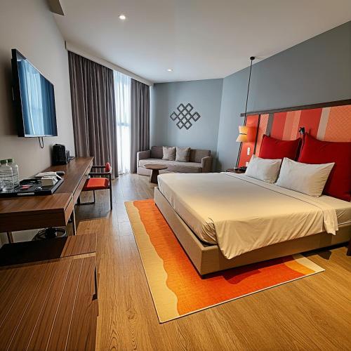 room detail thumbnail 1