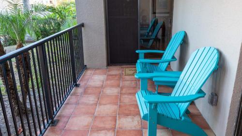Renovated 1st Floor Beach 250ft Pool apts - image 2