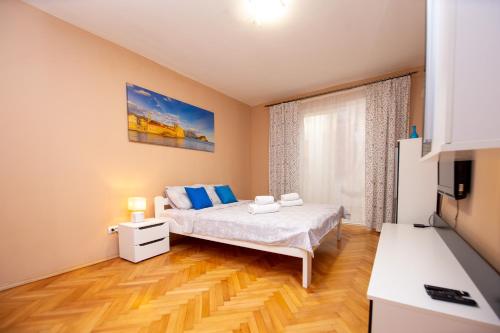 Palm street apartment near Dukley beach