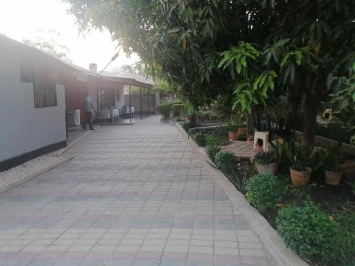 Dares Evergreen Lodge in Choma