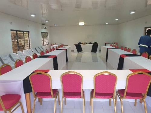 Dares Evergreen Lodge in Choma