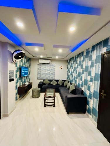 Bahria 777 Luxury Stays Apartments - image 3