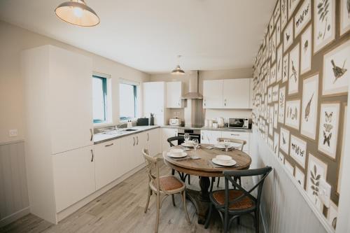 кухня, The Seafield Arms Hotel Cullen - Self Catering in Каллен