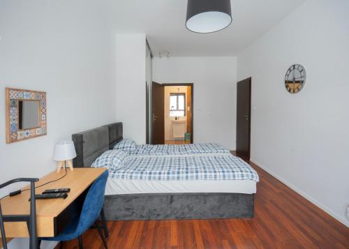 Rooms Green Rydygiera 17 own private room tv wifi, Varsavia