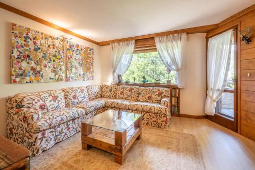 Cozy 3 bedroom with beautiful view and access to garden