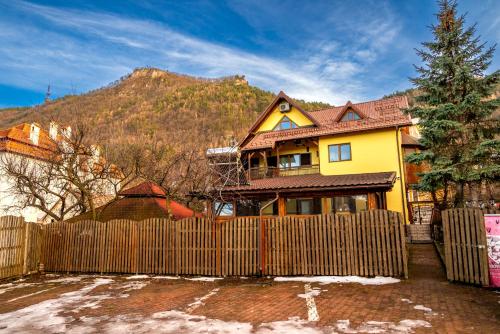 Pension Brasovu Vechi - Poiana Brasov Pension Brasovu Vechi - Poiana Brasov