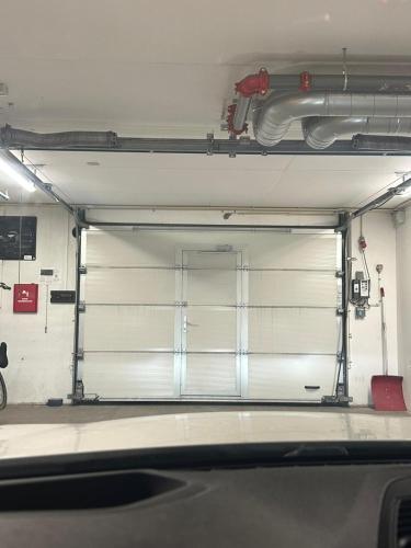 2 Room Cozy Apartment Near Airport Free Parking in เยสชาม