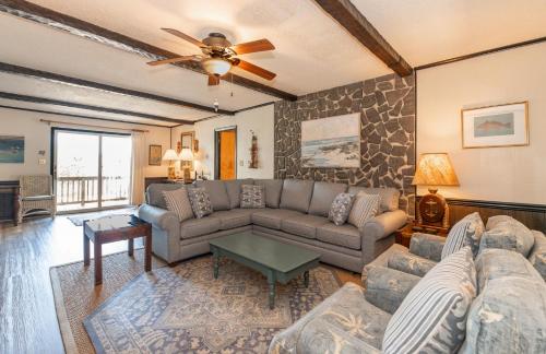 Seascape Cottage - Private Pool, 300 Yards to the Beach (Seascape Cottage - Kitty Hawk, MP 3.5, 300 Yds to Beach, Pool, Foosball, Near Golf Course, Flex Stay) in Κίτι Χουόκ(Βόρεια Καρολίνα)