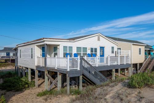 Aqua Moon - Kitty Hawk MP 3, Oceanfront, Family Friendly, Hot Tub in Kitty Hawk (NC)