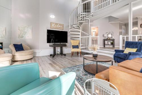 Riverfront Savannah Getaway with Pool and Dock! - image 15