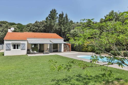 Villa Familiale Proche Plage & Forêt avec Piscine Privée à Jard sur Mer - Location, gîte - Jard-sur-Mer