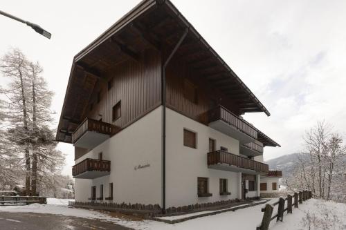 外觀, Casa Merisanda, confortevole e immersa nel verde in 科爾蒂納丹佩佐近中心區