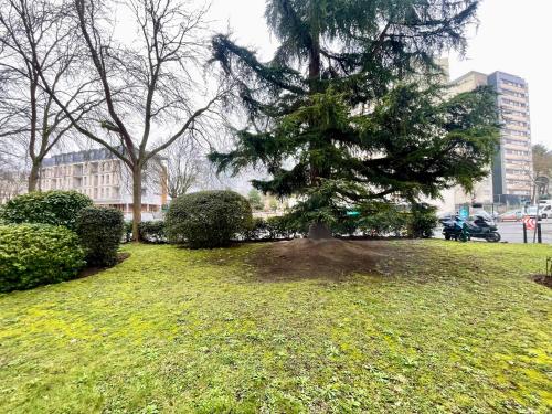 Вид, Appartement Design Porte de Paris avec parking in Севр
