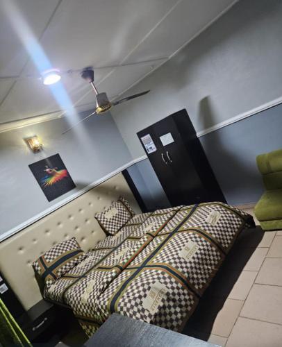 KAJOLA HOTELS fanibi, AKURE in Akure