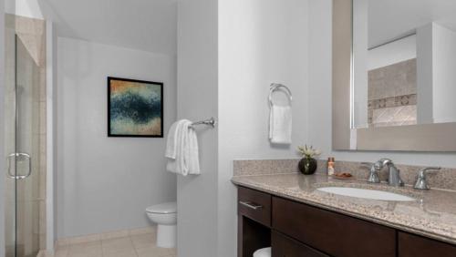 Marriott Grand Chateau 2BR Apartment with Resort Access - image 6