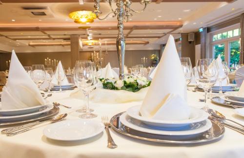 ห้องอาหาร, Hotel Backenkohler in กันเดอร์กีเซ