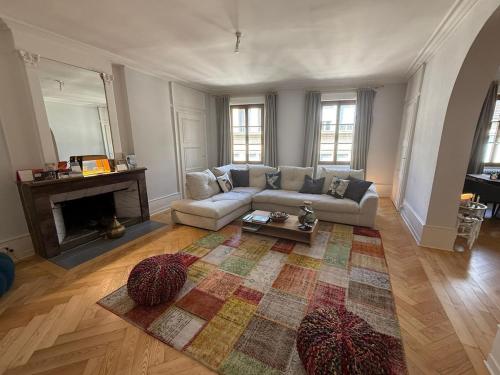 Magnifique 130m2 Haussmannian hyper centre