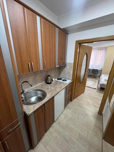 кухня, Urban 52 Apartments in Охрід