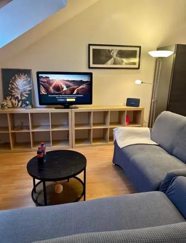 Helles Appartment, WLAN, Netflix, Nähe CHIO in Würselen, Deutschland