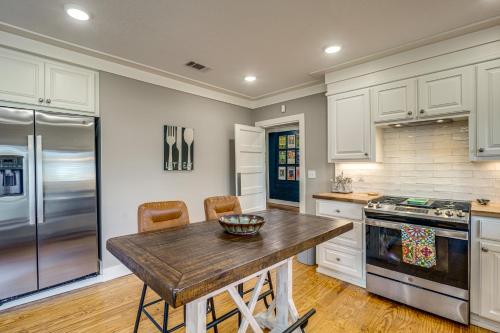 Walk to Historic Dtwn Laurel: Quiet Home w/ Porch in Laurel (Mississippi)