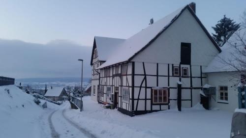 Exterior view of Johnny and Jones