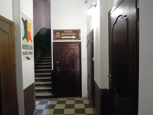 บริการและสิ่งอำนวยความสะดวก, TsisaR Bankir Hotel in ลวิฟ