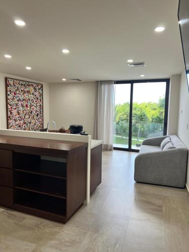 Modern studio in a waterfront building in Cozumel Vízpart