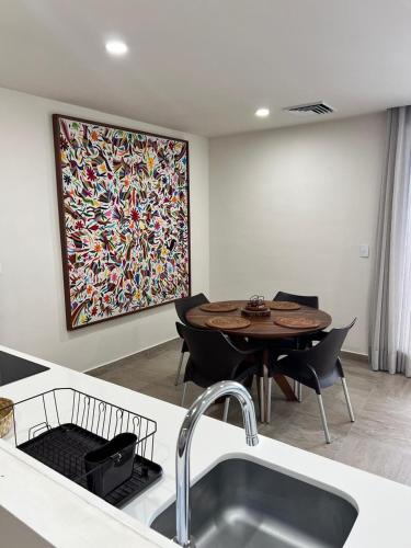 Modern studio in a waterfront building in Cozumel Vízpart