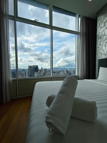 Sky Suites KLCC Apartment by Premium Suites - main image