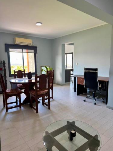 Departamento con parrilla y balcon