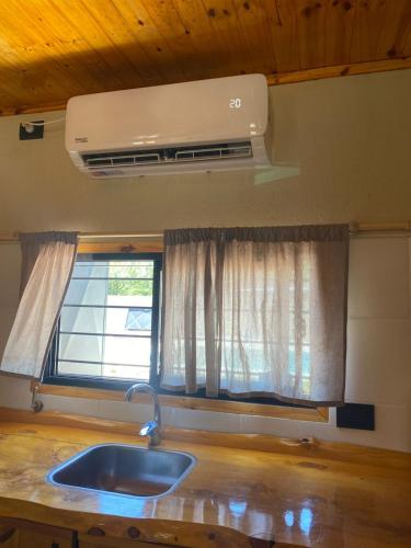 Cabañas Los Robles (Cabanas Los Robles) in Villa Del Dique