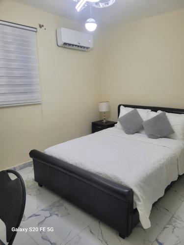 bienvenido a casa in 聖佩德羅德馬科里斯