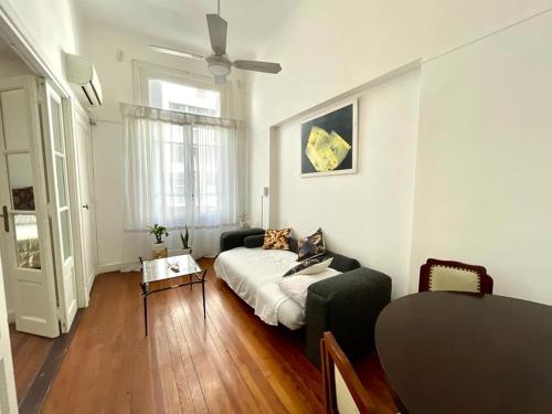Traditional Buenos Aires apartment for 4 guests