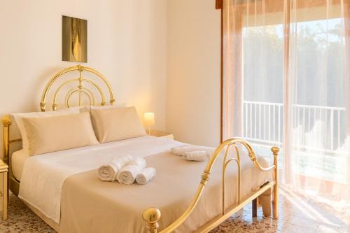 Exclusive Large 3 bed room Apartment with Pool Central Sorrento