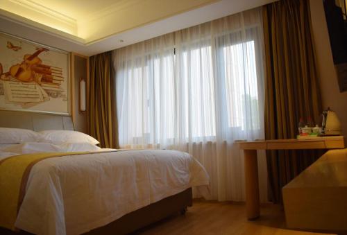 Vienna International Hotel (Changfeng Park Shop, Jinshajiang Road, Shanghai), Shanghai (photo 8)