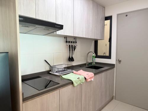 MayaBay Splash Mania Gamuda Cove 2BR by Dion Ventures in Bandar Gamuda Cove