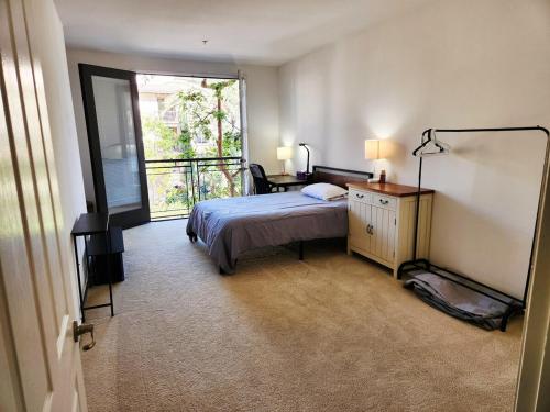 Irvine Spectrum 1 bed 1 bath in Westpark